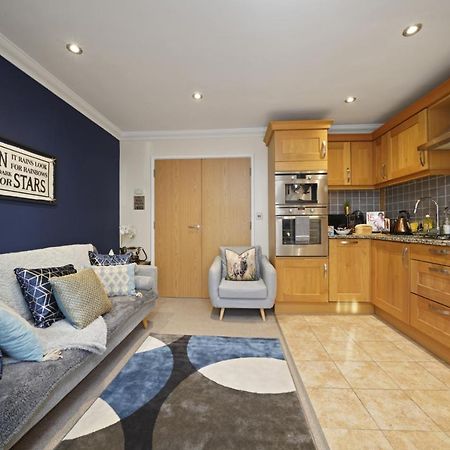 Super Funky Spire View Cottage - Free Gated Parking - Ultra Wifi Canterbury Exterior photo