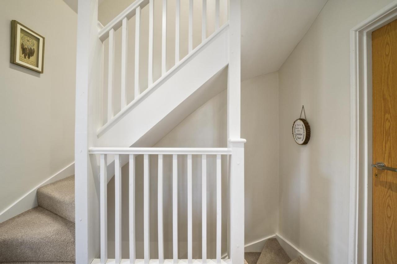 Super Funky Spire View Cottage - Free Gated Parking - Ultra Wifi Canterbury Exterior photo